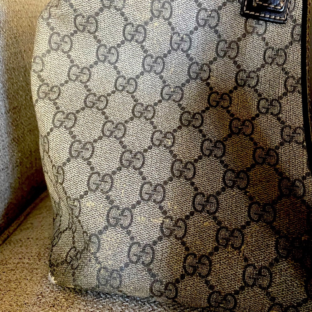 Gucci bag. ❤️ - Picture 3 of 7